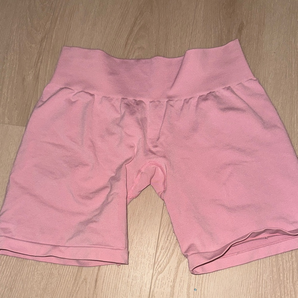 NVGTN Women's Pink Bike Shorts